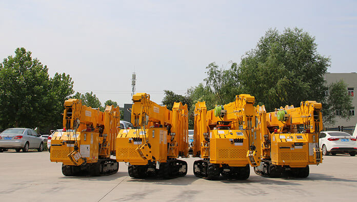 Four 3t spider cranes