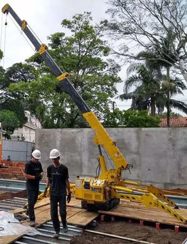 Ventajas de las grúas araña en la industria de la construcción